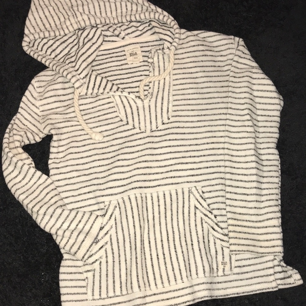 Light/cute sweat shirt. Billabong